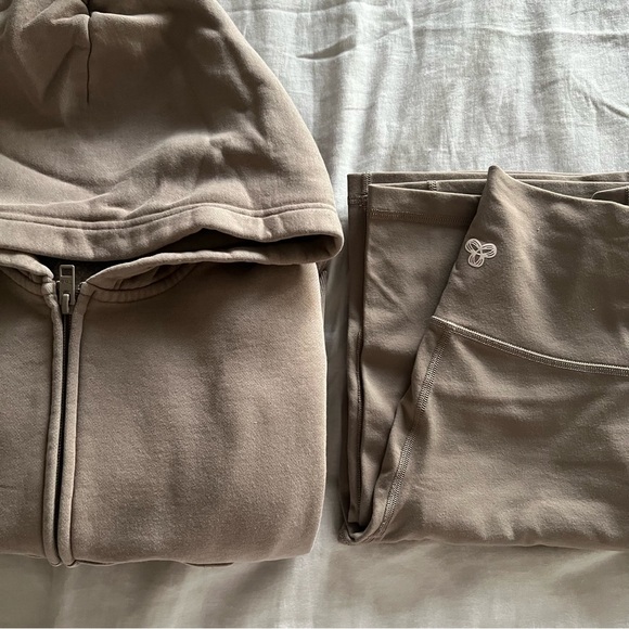 TNA Set - Picture 3 of 7